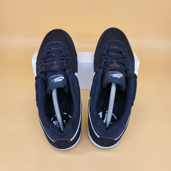 New Nike Venture Runner Men's Running Shoes Size 10 - Picture 5 of 8